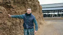 Sébastien Turban a présenté l’exploitation qui nourrit son troupeau avec un ensilage classique, du maïs épi et utilisera cette année un ensilage brins longs (procédé Shredlage).