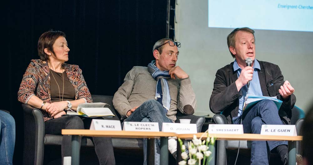 Sylvie Le Clec’h-Ropers (Sdaec), Olivier Jouan (FDSEA 22) et Luc Smicer (FNSEA) à Quintin. - Illustration L’humain au cœur du débat