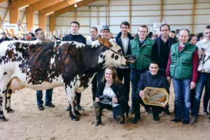 Hernie a de nouveau frappé. Elle a pu compter sur la bonne préparation des élèves du Nivot pour remporter à nouveau le titre de Grande championne.