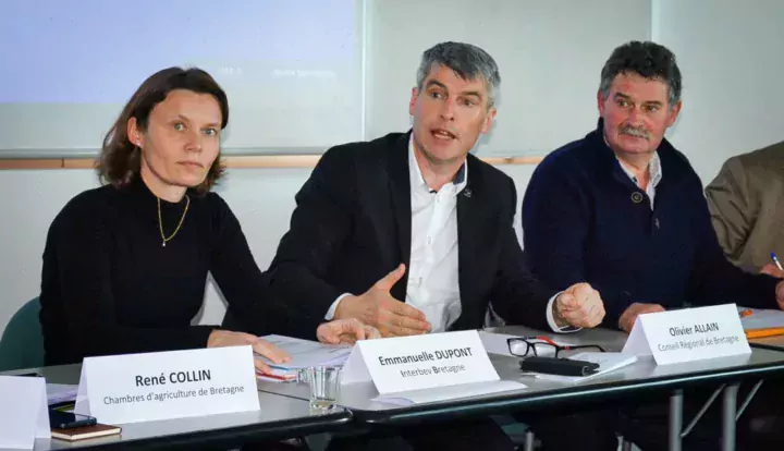De gauche à droite : Emmanuelle Dupont, directrice d’Interbev Bretagne, Olivier Allain, vice-président du Conseil régional et coordinateur des EGA, et Jean-Louis Hervagault, président de la Commission viande de la Chambre d’agriculture 35.