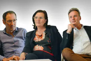 De g. à dr. : Claude Bonnet, président de l’Unell, Marie-Thérèse Bonneau, vice-présidente de la FNPL et Serge Moly, directeur approvisionnement lait du groupe Lactalis.