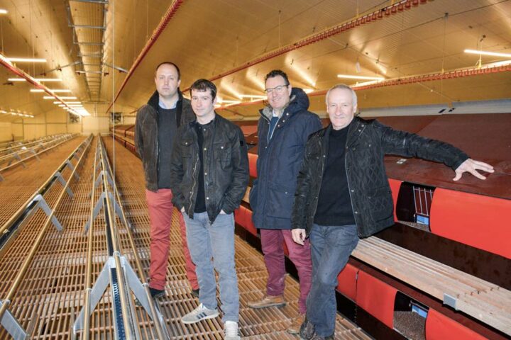 Jean-Louis Créach, technicien pondeuses chez Even ; Christophe Olivrin, aviculteur ; Olivier Le Provost, Hendrix Genetics ; Didier Olivrin, éleveur