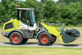 claas-torion-1
