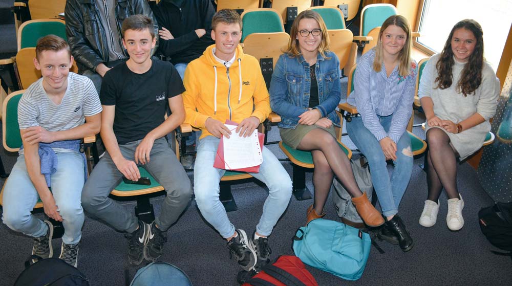 Clément Chenais, Benjamin Rocher, Quentin Morice, Lou-Anne Lamoureux, Morgane Le Bris et Klervi Tamic, élèves de 1re CGEA ont effectué un stage en Autriche cet été. - Illustration Des lycéens du Gros Chêne en stage en Autriche