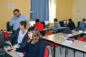 Découverte des outils d’aide à la décision des outils numériques pour communiquer à plusieurs, pour les sept stagiaires qui viennent d’intégrer la formation « @gripilot d’atelier ou d’entreprise », de 6 mois au centre de formation de Crédin (56).