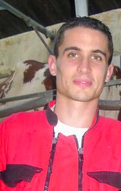 Kévin Le Roux, vétérinaire / inséminateur basé à Landivisiau (29).