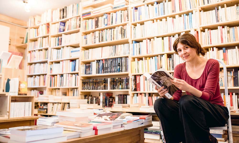 Élise Feltgen a ouvert son café – librairie le 14 septembre dernier. - Illustration Vivre du livre en centre bretagne