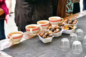 Marrons grillés et bolées de cidre à la Foire Teillouse.