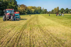 La Cuma d’Yffiniac utilise cet outil pour le semis direct des céréales et des couverts. Celui-ci est aussi adapté au sursemis de prairie.