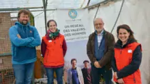 De gauche à droite : Dominique Boutouiller, maraîcher à Plougonver (22), Maëla Peden, conseillère maraîchage au Gab 56, Sylvain Seraine, adjoint technique à l’Esat et Lise Allain, du Gab 56.