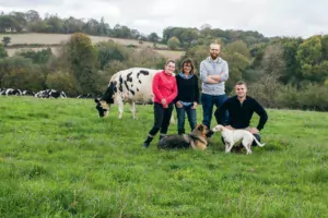 De gauche à droite : Laurianne Le Foll (stagiaire), Sylvie Le Dorner, Maxence Bellenger et Yann Chéritel.