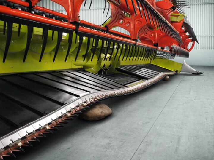 CLAAS_coupe_a_tapis_flexible