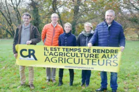 De gauche à droite : Joseph Martin, président de la CR 35, Jean-François Couëtil, trésorier CR nationale, Véronique Le Floc'h, secrétaire générale CR nationale, Anne Renouard, présidente CR 22, et Hervé Guillerm, président CR Bretagne.