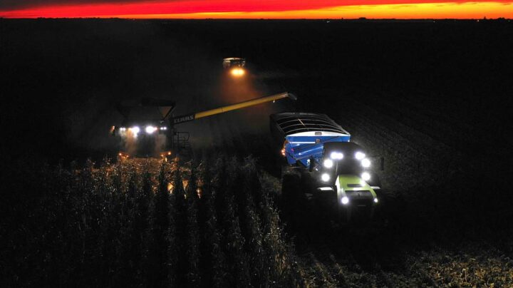 lexion-claas-record-nuit