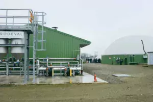 La matinée s’est poursuivie par la visite de l’unité de production du Gaec de l’Avel à Milizac-Guipronvel (29), qui injecte du bio-méthane dans le réseau depuis juin 2018.