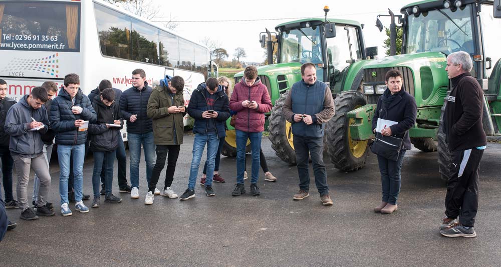 Attentifs, les élèves des classes de Bac Pro de Pommerit ont écouté avec attention le témoignage de Christelle et Arnaud Beauverger concernant leur atelier de production d’œufs et de légumes en bio. - Illustration Œuf et légume, la bonne recette