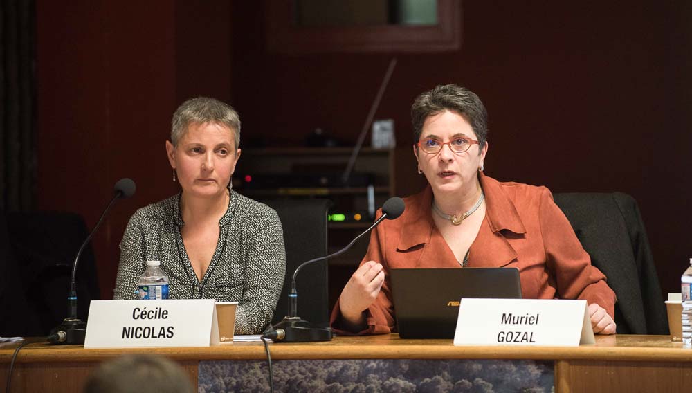 Cécile Nicolas, élue à la Chambre d’agriculture en charge de la question foncière et Muriel Gozal, directrice de la FNSafer à la tribune lors de la session de la Chambre d’agriculture à Plérin. - Illustration “La régulation du foncier est indispensable”