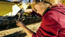 femme-agriculture-coupe