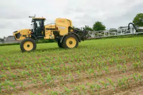 La pulvérisation peut parfois s’avérer délicate suivant les endroits. L’ajout d’odorisant masque l’odeur des produits phytosanitaires.