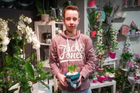 En décembre, Nolann Hany était en stage à la boutique Rosabelle à Châteaubourg (35). Le jeune passionné qui apprécie les périodes passées chez les professionnels prépare un CAP fleuriste en deux ans.