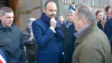 Le Premier Ministre Edouard Philippe a démarré sa visite en Bretagne par l’exploitation de Jean-Hervé Caugant, à Dinéault (29).