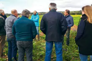 Visite d’une plate-forme d’essais à Saint-Nic (29) dans le cadre des actions collectives de la Baie de Douarnenez.