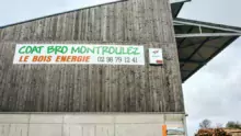 Coat Bro Montroulez gère de façon durable le bocage. Le bois est la 1re source d’énergie renouvelable en Bretagne.