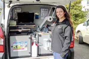 Anne-Claire Quéau, Inséminatrice sur le Kreiz Breizh