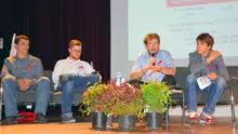 Les intervenants lors de l’assemblée générales des Jeunes Agriculteurs, le 12 mars, à l’Hermitage.