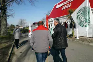 En Ille-et-Vilaine, une petite délégation d’agriculteurs est allée chercher des renseignements sur l’origine des viandes et les prix d’achat.