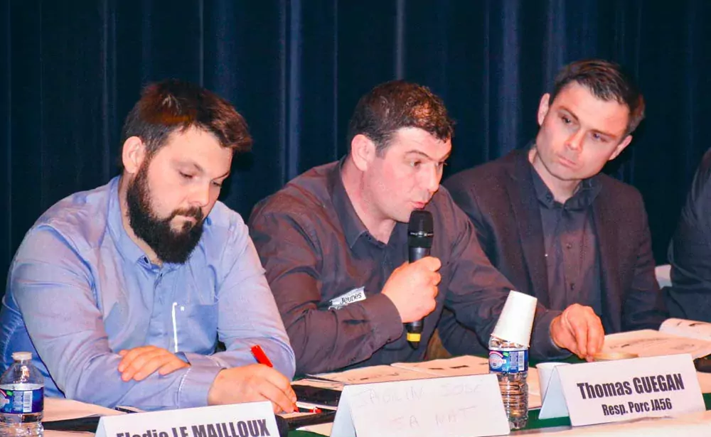 De gauche à droite : José Jaglin, JA national, Thomas Guégan et Kevin Thomazo, JA 56, lors de l'assemblée générale du syndicat la semaine dernière à Grand-Champ. - Illustration Les motivations pour s’engager évoluent