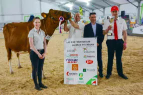 Xavier Rannou, à droite, gagne ce concours Pie Rouge avec Luna.