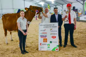 Xavier Rannou, à droite, gagne ce concours Pie Rouge avec Luna.