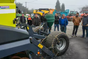 Des responsables des Cuma du Morbihan se sont retrouvés à la Cuma La Croix de lIff, à Mohon, la semaine dernière pour partager leurs expériences et évoquer certains sujets tels que les outils numériques d'aide à la gestion : réservation, planning, enregistrement des bons de travaux...