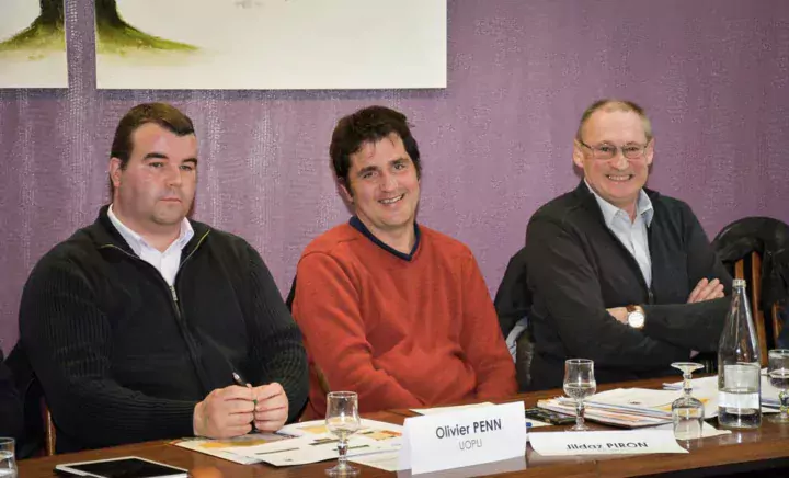 De gauche à droite : Olivier Penn, Jildaz Piron et Jean-Claude Ohran, lors de l'assemblée générale de l'Uopli, vendredi 15 mars à Josselin (56).