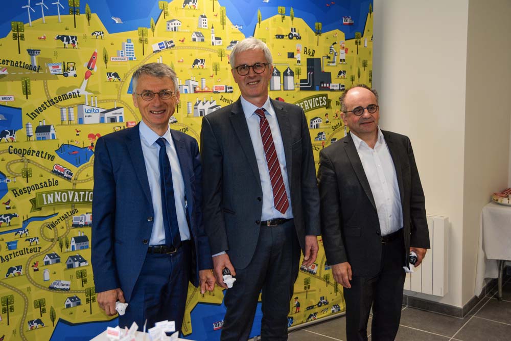 De gauche à droite : Christian Couilleau, directeur d’Even, Guy Le Bars, président, et Christian Griner, directeur général de Laïta. - Illustration Vers un apaisement de la filière laitière