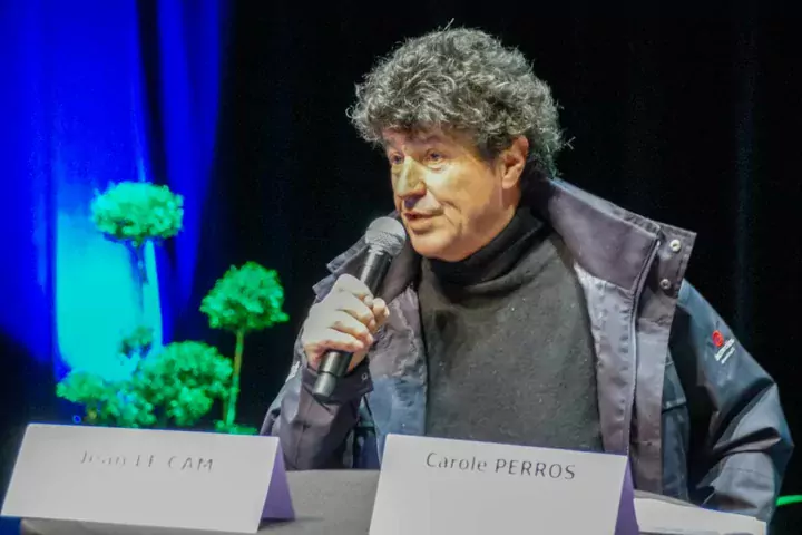 Jean Le Cam, navigateur breton et entrepreneur.