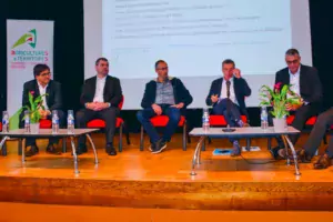 Les intervenants de la filière avicole lors de la table ronde le 5 avril à pontivy.