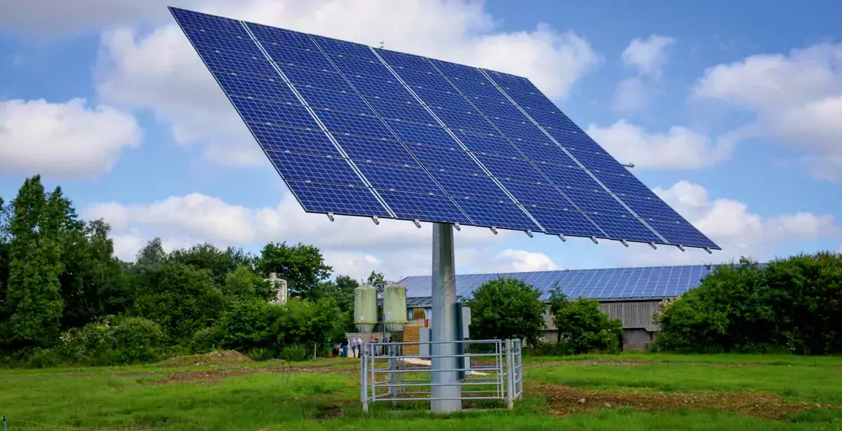 Les projets avec production d’électricité avec tracker solaire sont éligibles à l’aide de la Région. - Illustration 15000 € d’aide pour des projets de photovoltaïque en autoconsommation