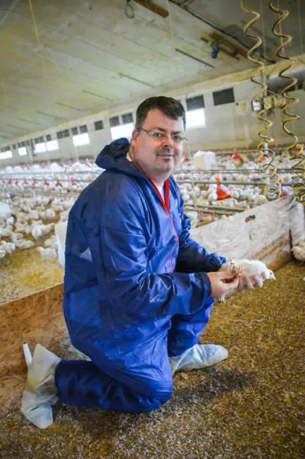 David Labbé, aviculteur à Plourivo (22)