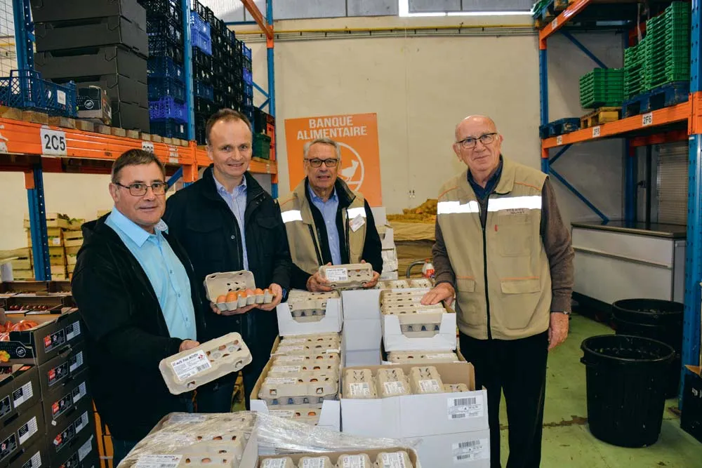  - Illustration Les producteurs donnent 100000 œufs aux banques alimentaires