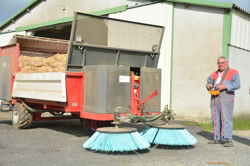 5972.hr - Illustration Pailler seul sur une grande largeur