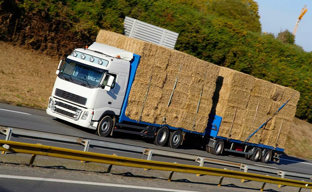 D6130.hr - Illustration Transports routiers, vigilance pour l’activité agricole