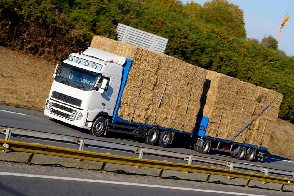 D6130.hr - Illustration Transports routiers, vigilance pour l’activité agricole