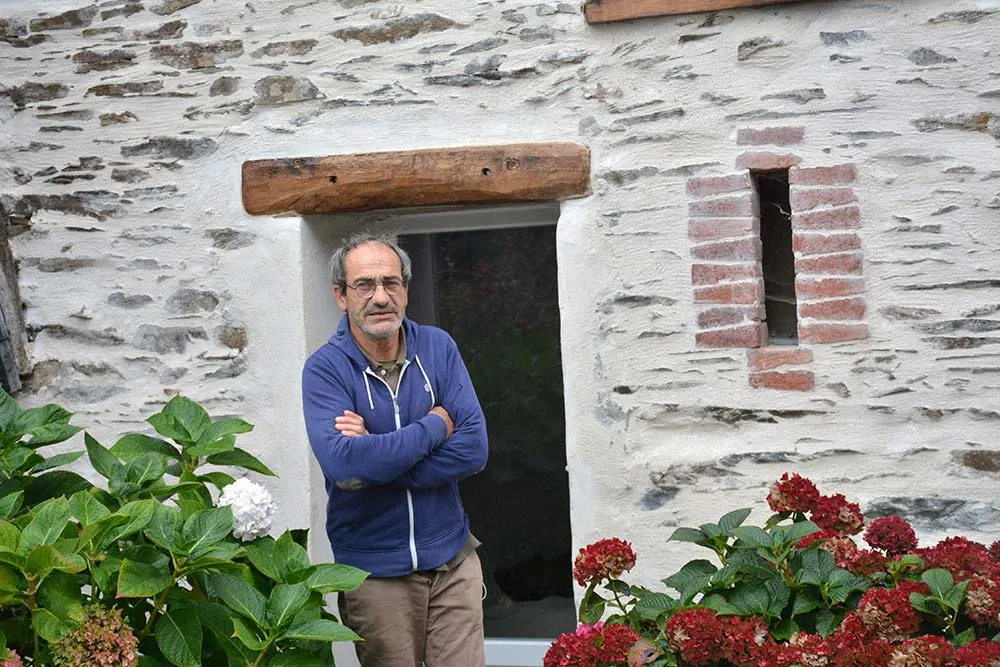 Dd7171.hr - Illustration La main-d’œuvre étrangère investit les élevages