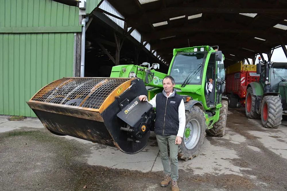 8212.hr - Illustration Un godet malaxeur pour du béton fait maison