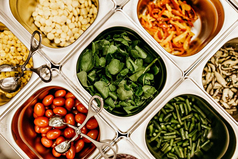 10610.hr - Illustration Plus de produits de qualité dans la restauration collective