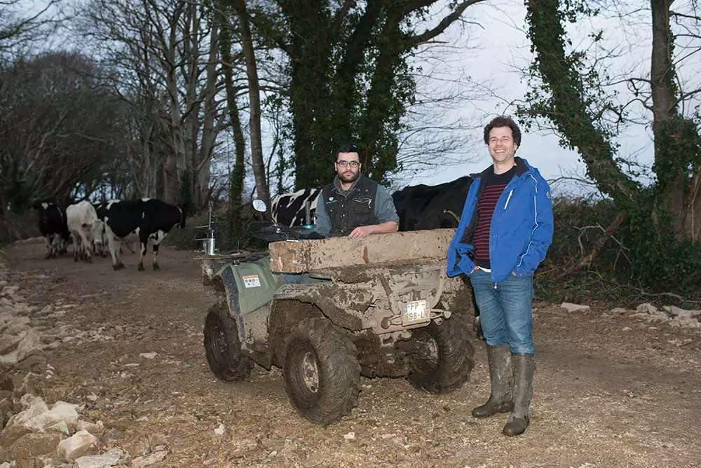 10688.hr - Illustration Trois ans pour trouver une ferme