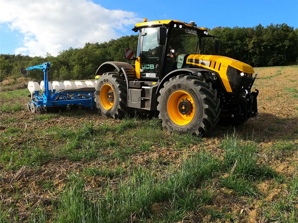 guidag rtk devers - Illustration Une solution de guidage GPS dans les parcelles en dévers