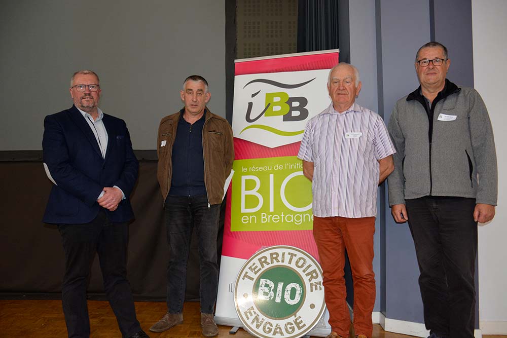 Les membres du bureau d'Initiative Bio Bretagne: Patrice Le Penhuizic ; Loïc Guines ; Jean-Louis Chevé et Denis Paturel.